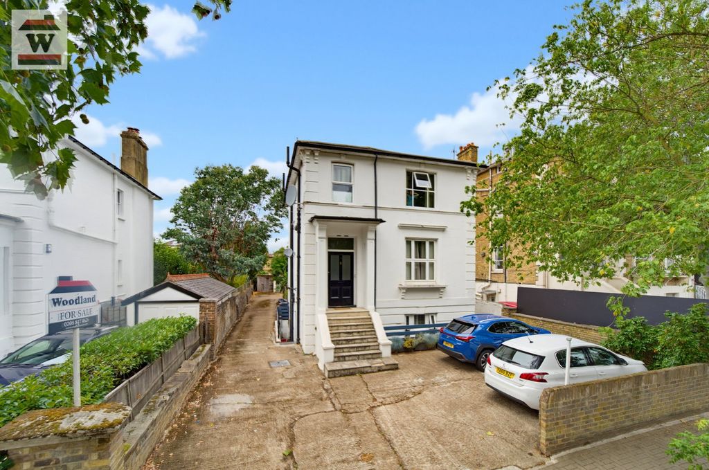 Property photo 1 of 9