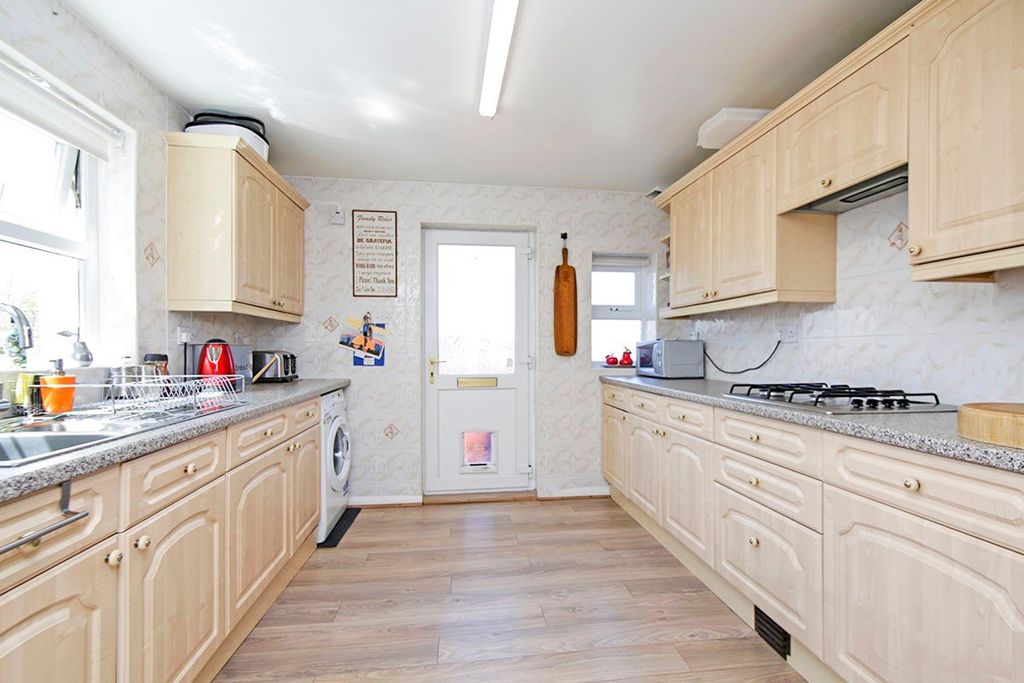 Property photo 3 of 8 Picture No. 05