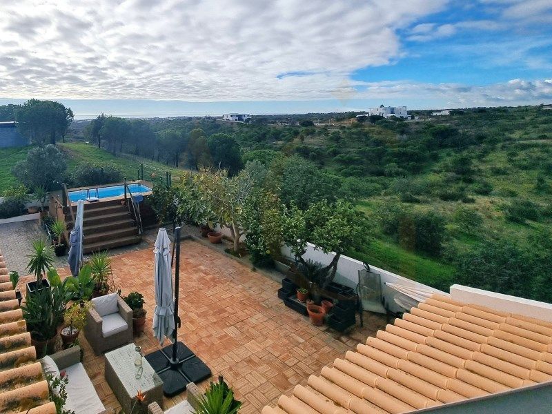 Property photo 2 of 36