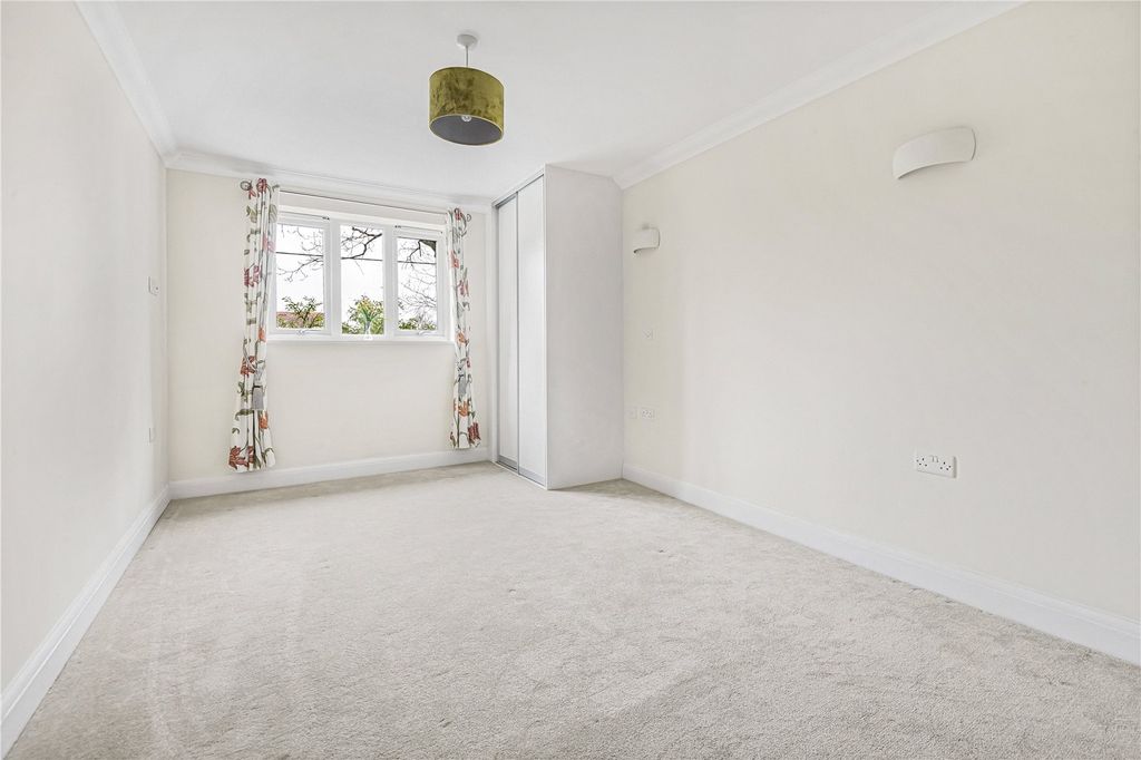 Additional image 13 of 2 bed flat for saleBolnore Road, Haywards Heath RH16