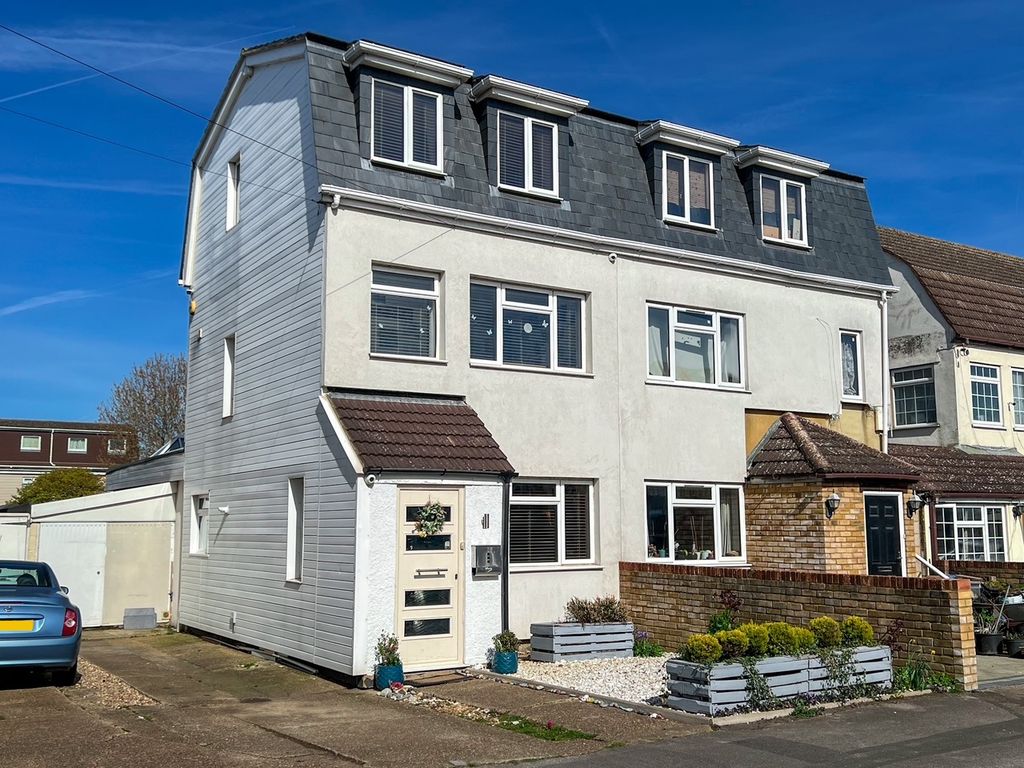 Property photo 1 of 30