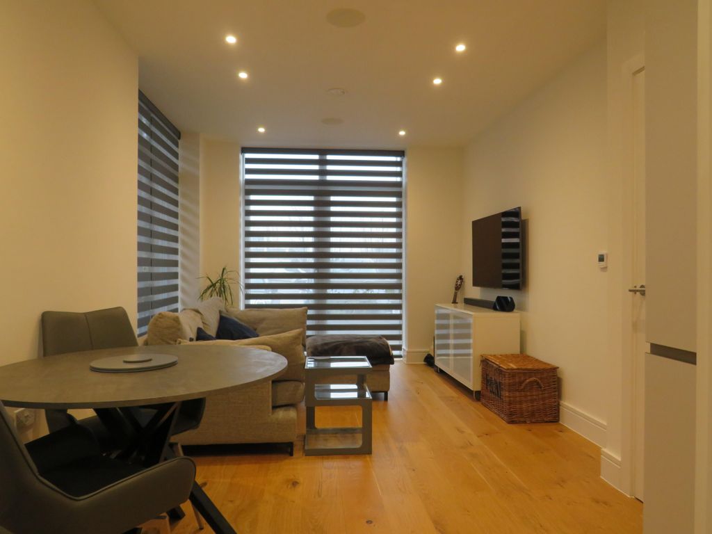 Property photo 1 of 6 Living Room