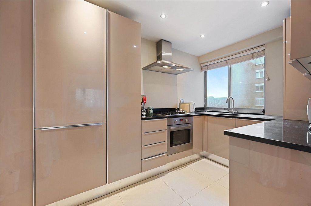 Property photo 3 of 9 Picture No. 17