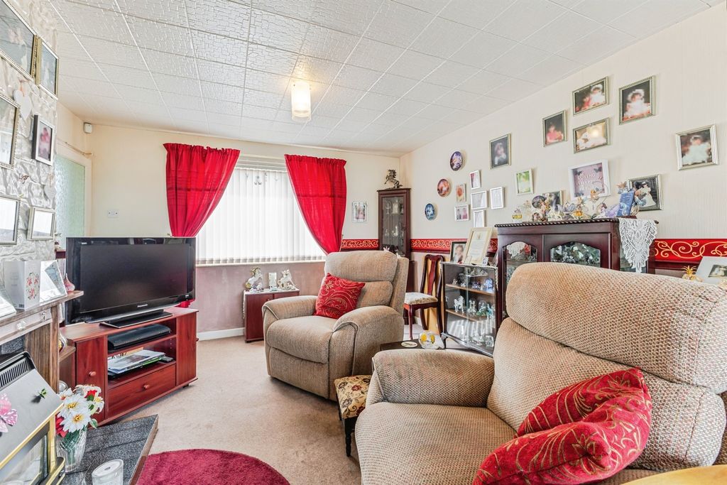 Property photo 3 of 14