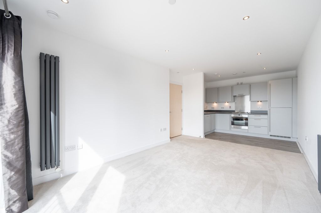 Property photo 3 of 12