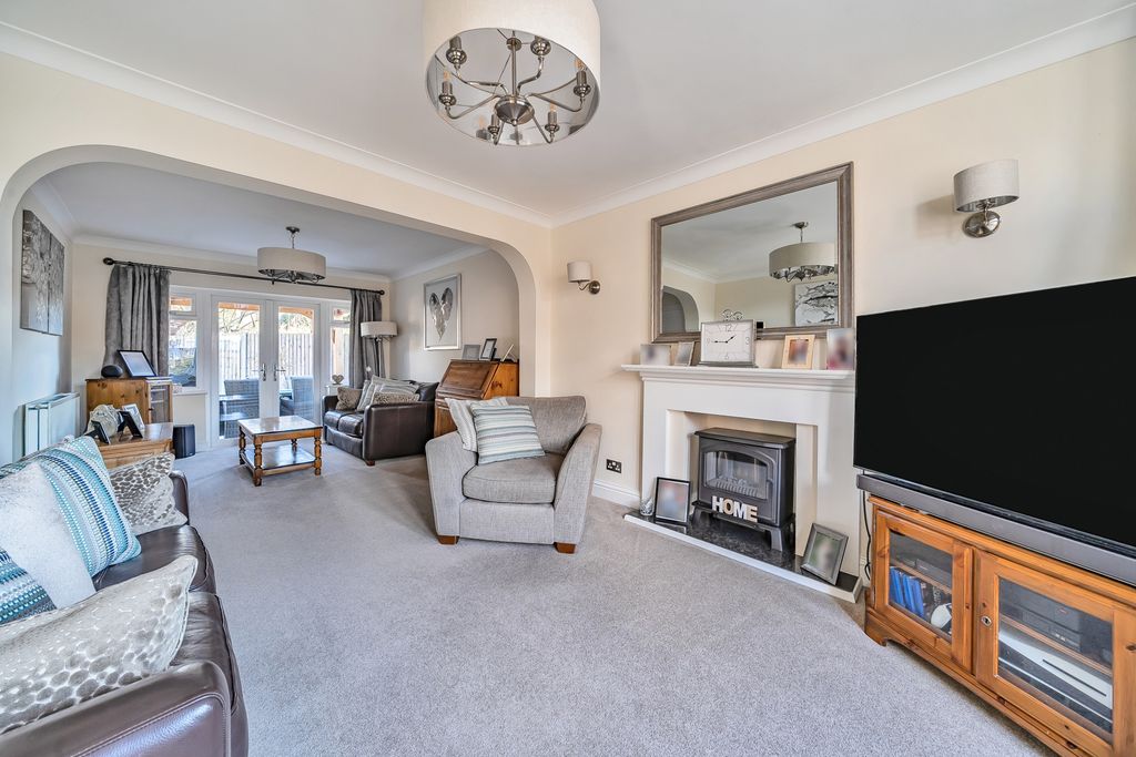 Property photo 2 of 21