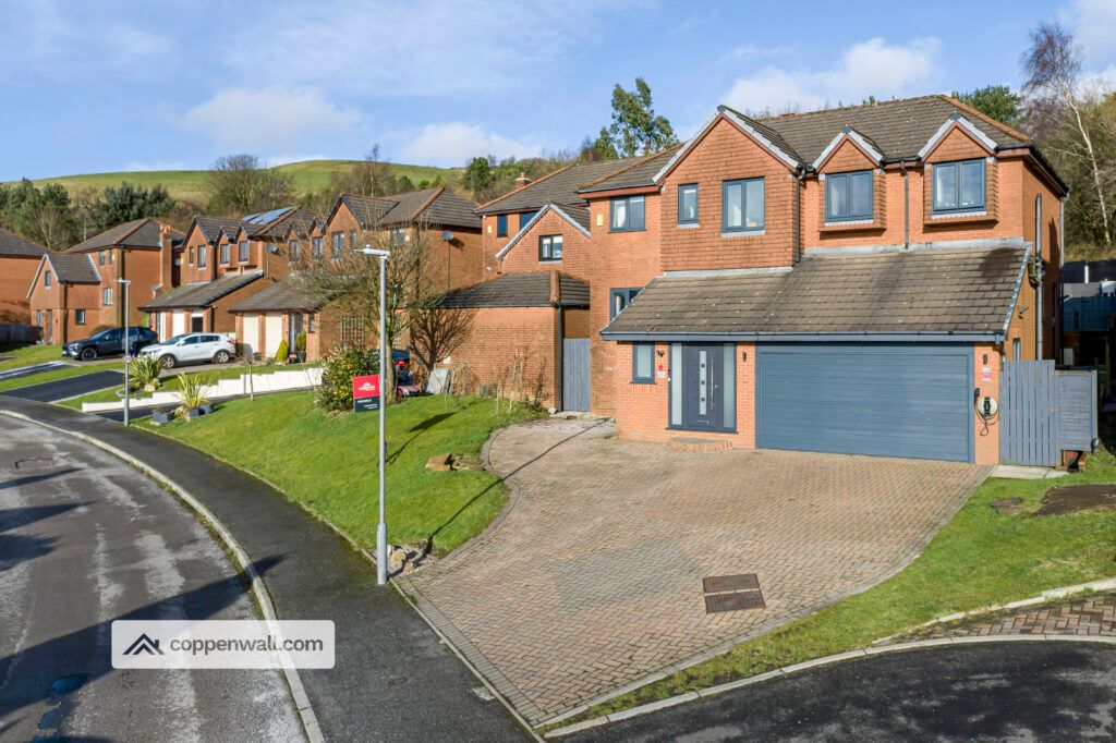 Property photo 1 of 42