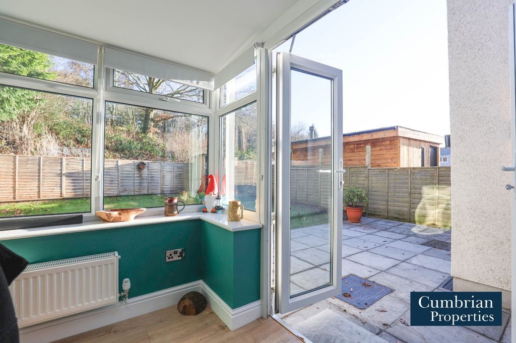 Property photo 2 of 24 Conservatory