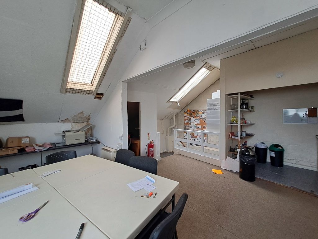 Property photo 2 of 7 Photo 2