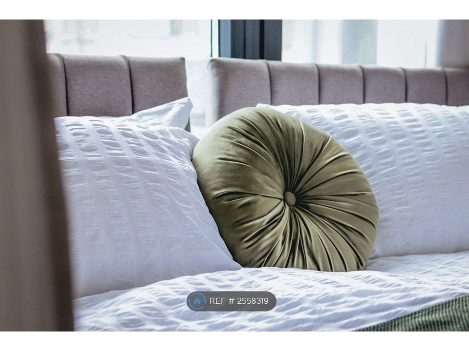 Property photo 1 of 11 Comfy Rooms