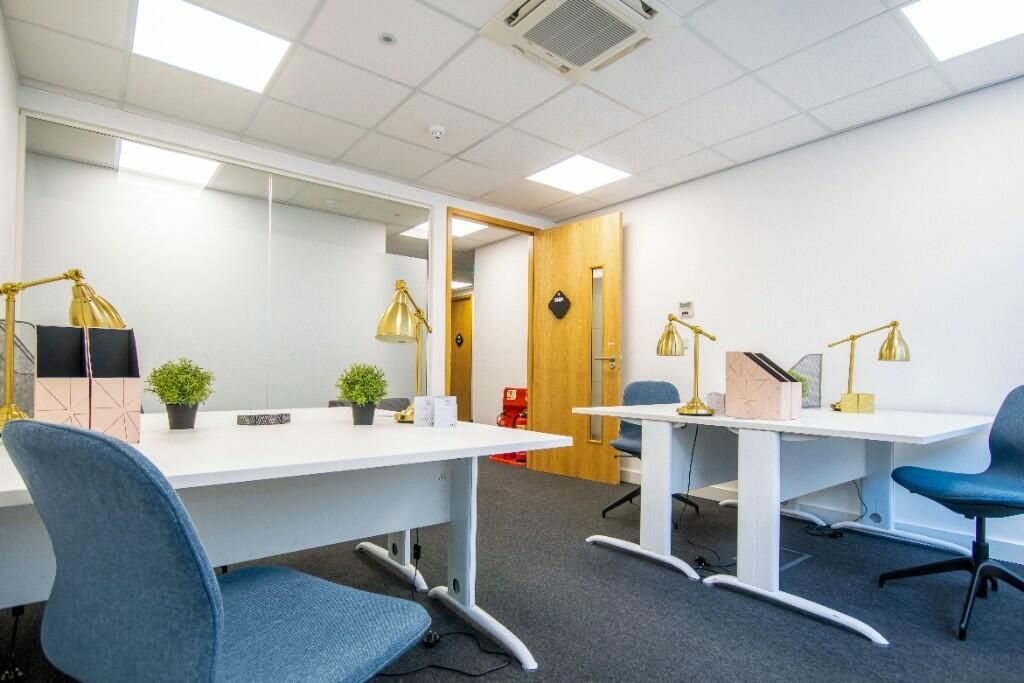 Property photo 3 of 121 Office 