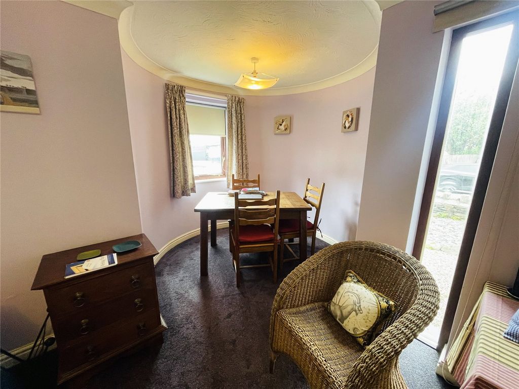 Property photo 3 of 14 Picture No. 02