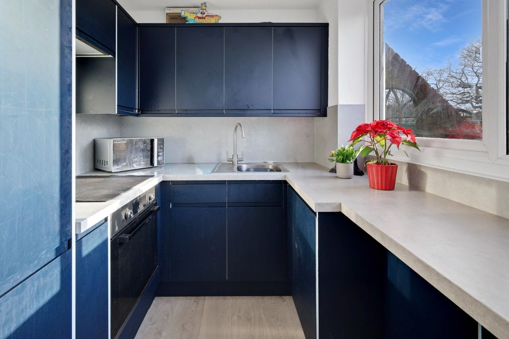 Property photo 3 of 11 4771002