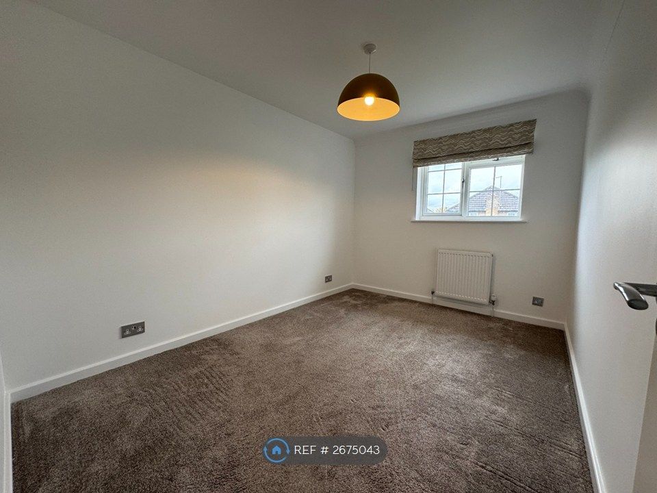 Property photo 3 of 19 Bedroom 2