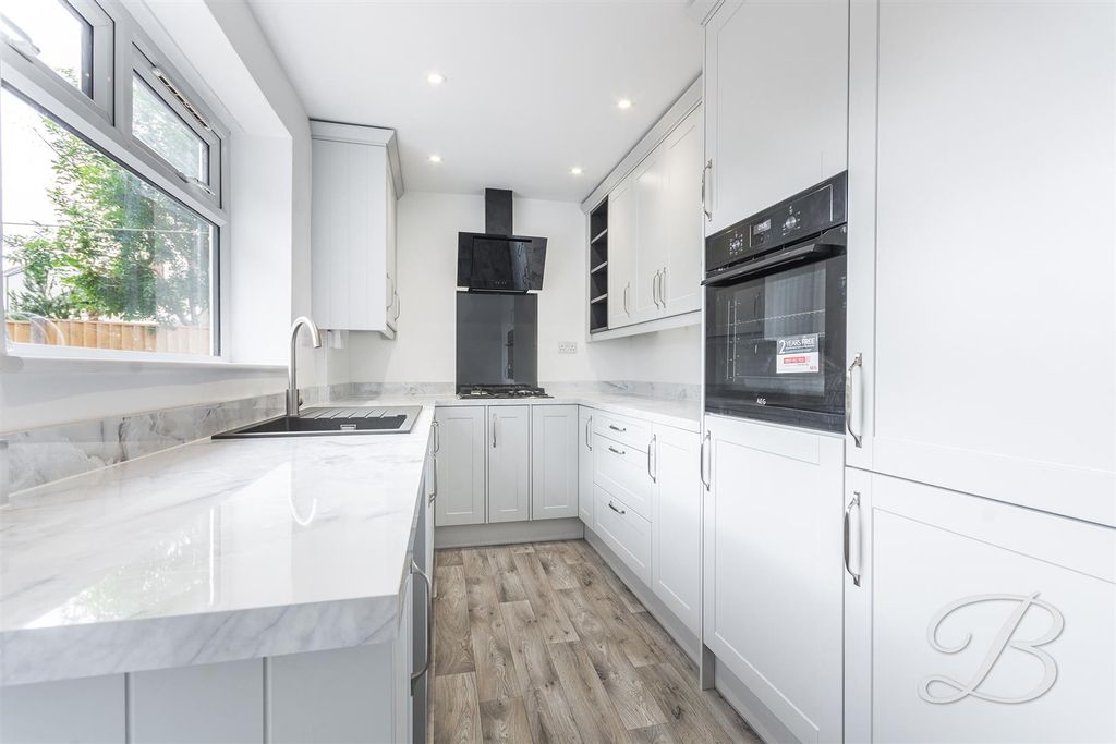 Property photo 2 of 27 CC6.Jpg