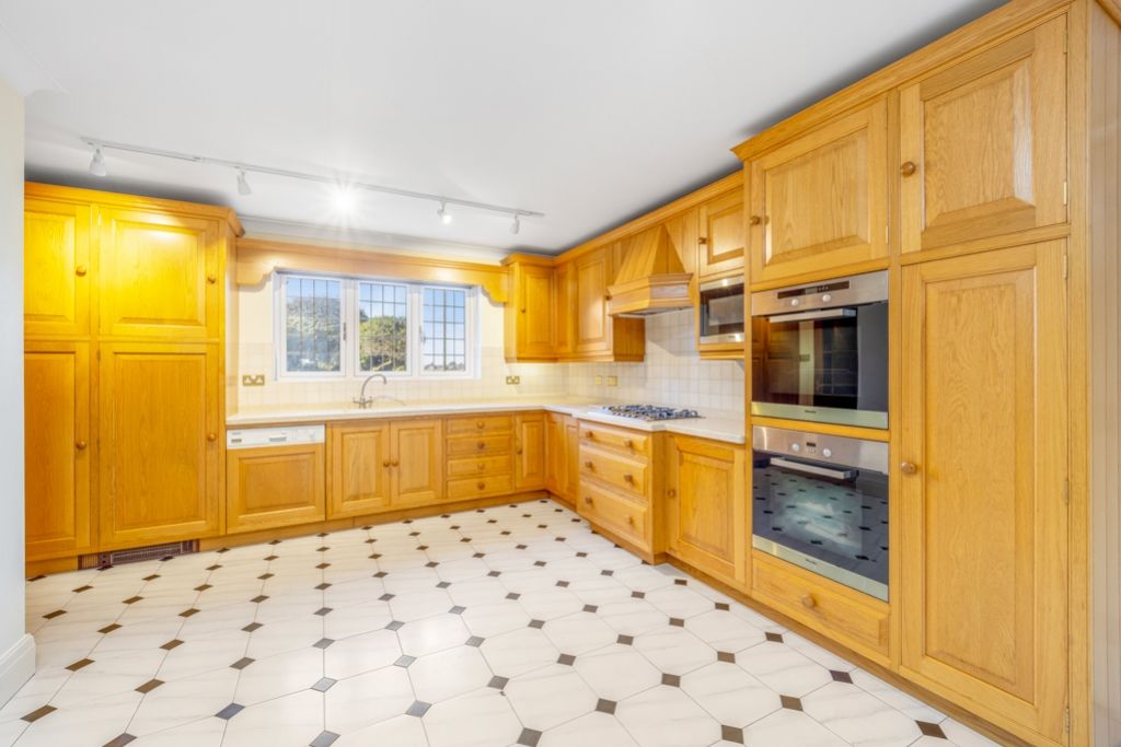 Property photo 3 of 41 Gairloch (Boston)-22
