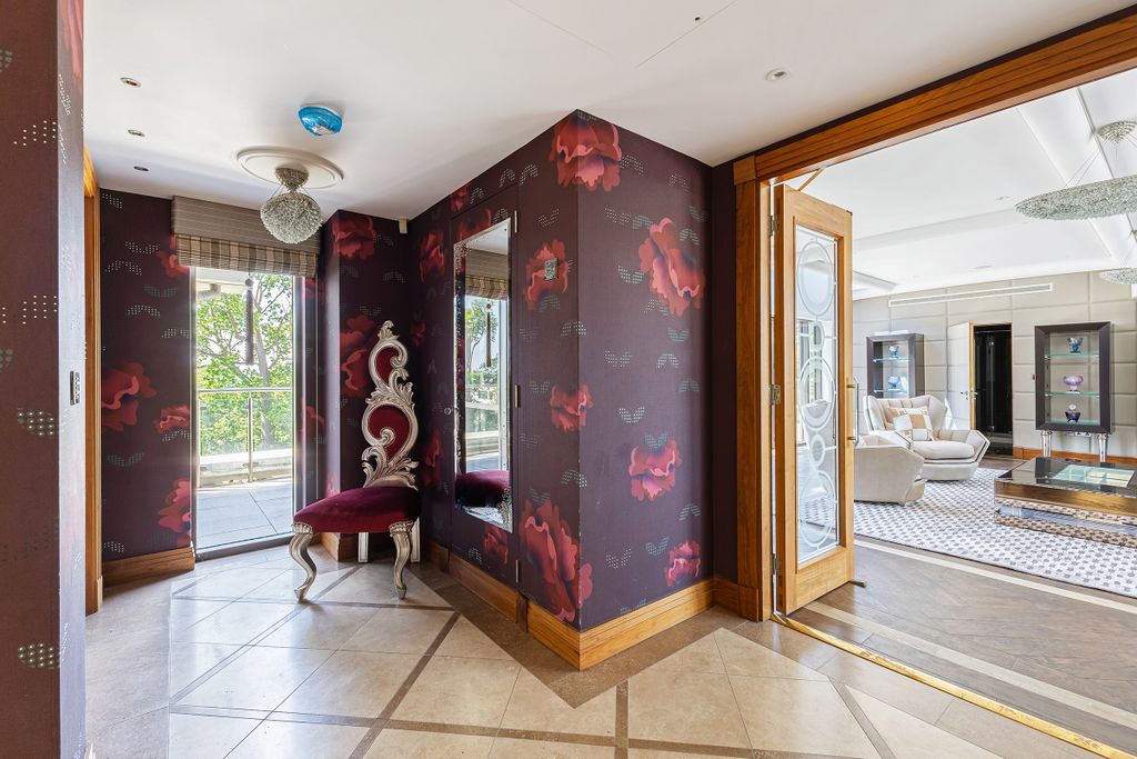 Additional image 9 of 2 bed flat for saleCharters Road, Sunningdale, Berkshire SL5