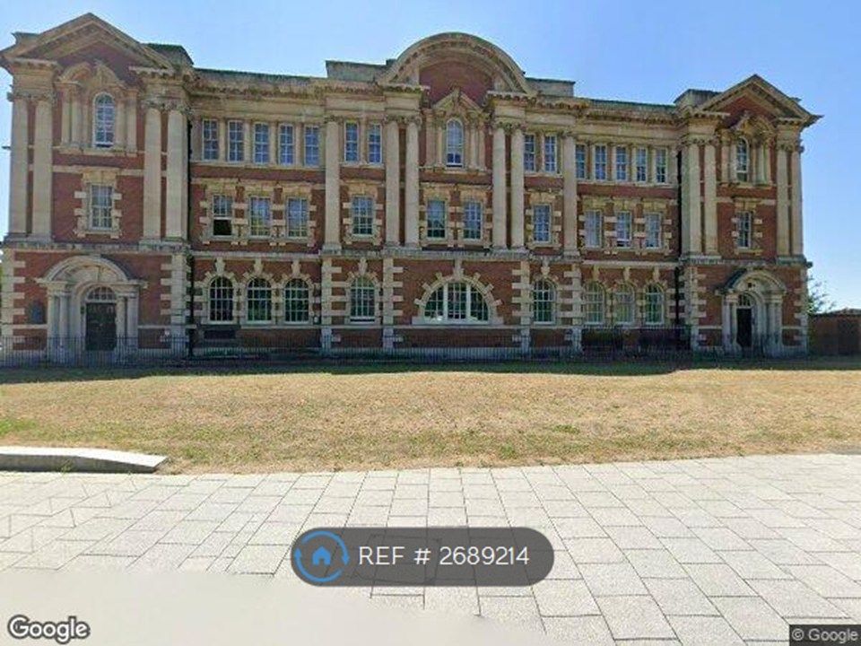 Property photo 1 of 1