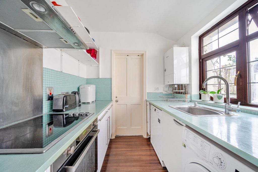 Property photo 3 of 24 Picture No. 10