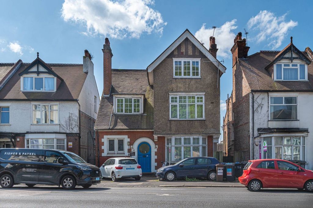 Property photo 2 of 14