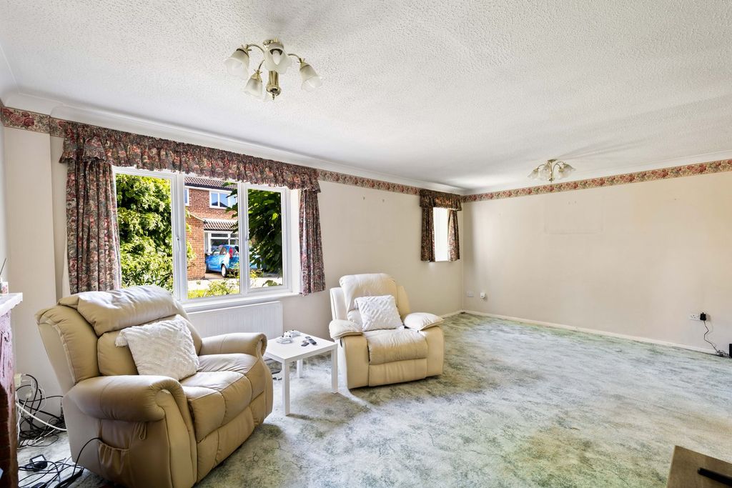 Property photo 2 of 16