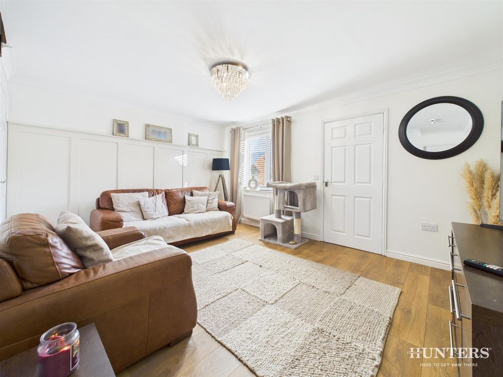 Property photo 2 of 17 Cam03792G0-Pr0351-Still003.Jpg