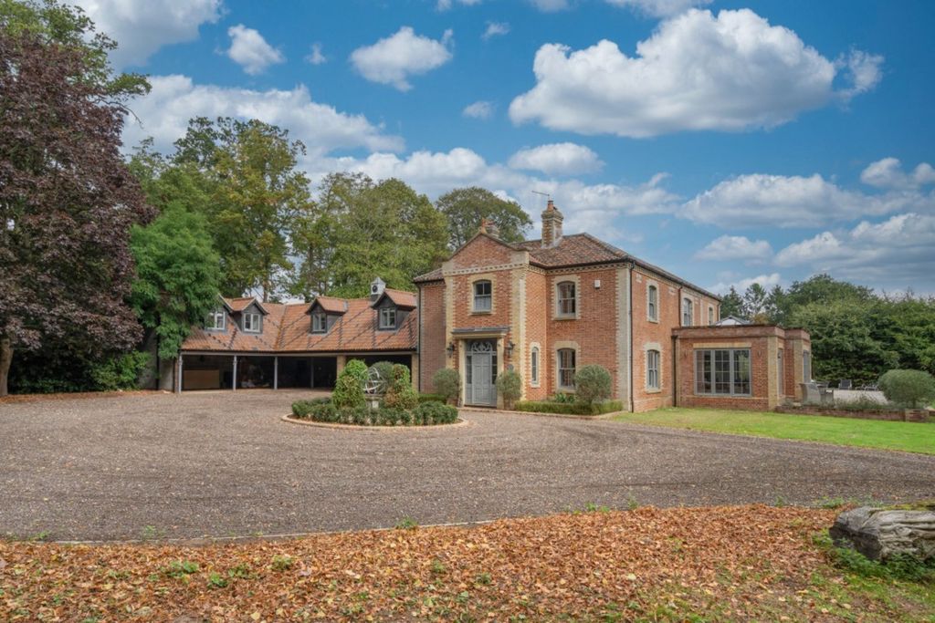 Property photo 1 of 45
