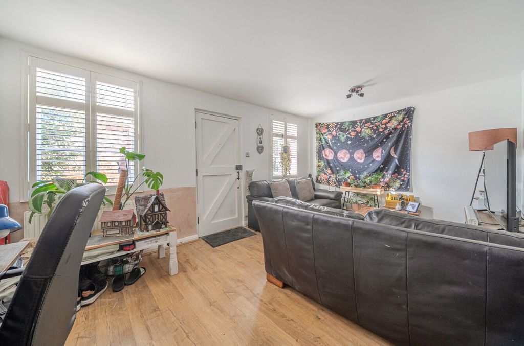 Property photo 3 of 11 1536049-6-1A14547...