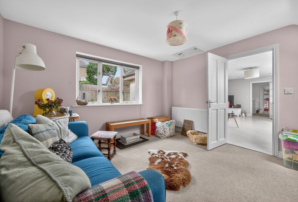 Property photo 2 of 18 1436960-6-69c6Bb5...