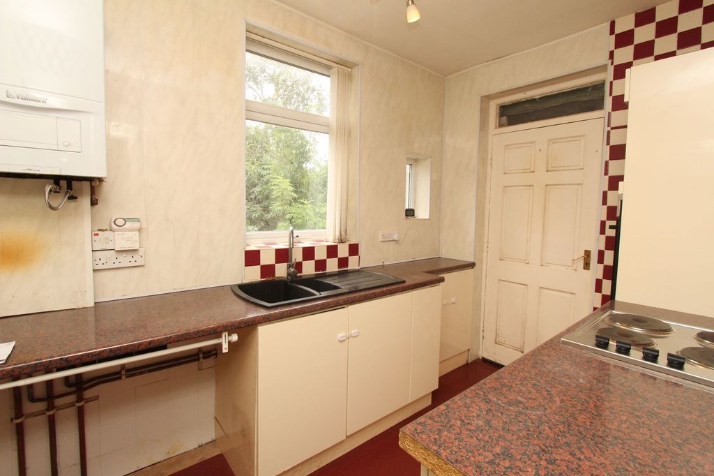 Property photo 3 of 7