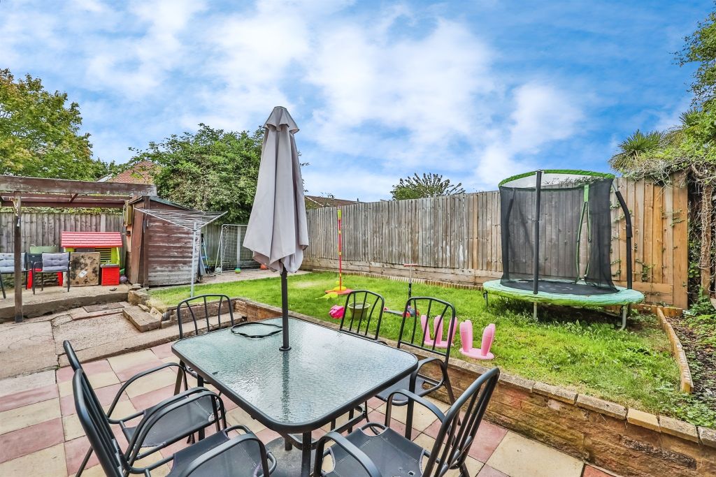 Property photo 3 of 17