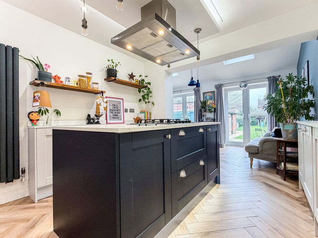 Property photo 3 of 22