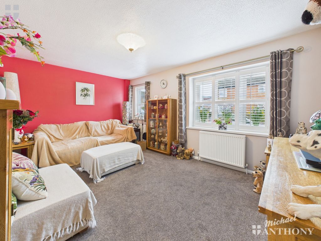 Property photo 3 of 13 Cam03852G0-Pr0540-Still005