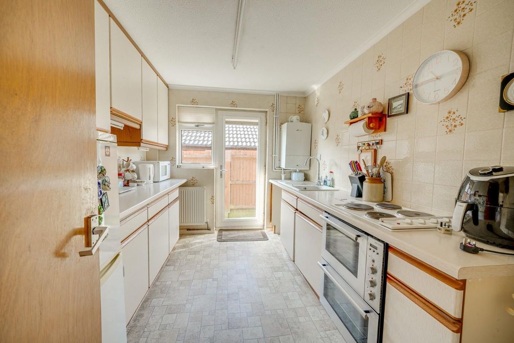 Property photo 3 of 19