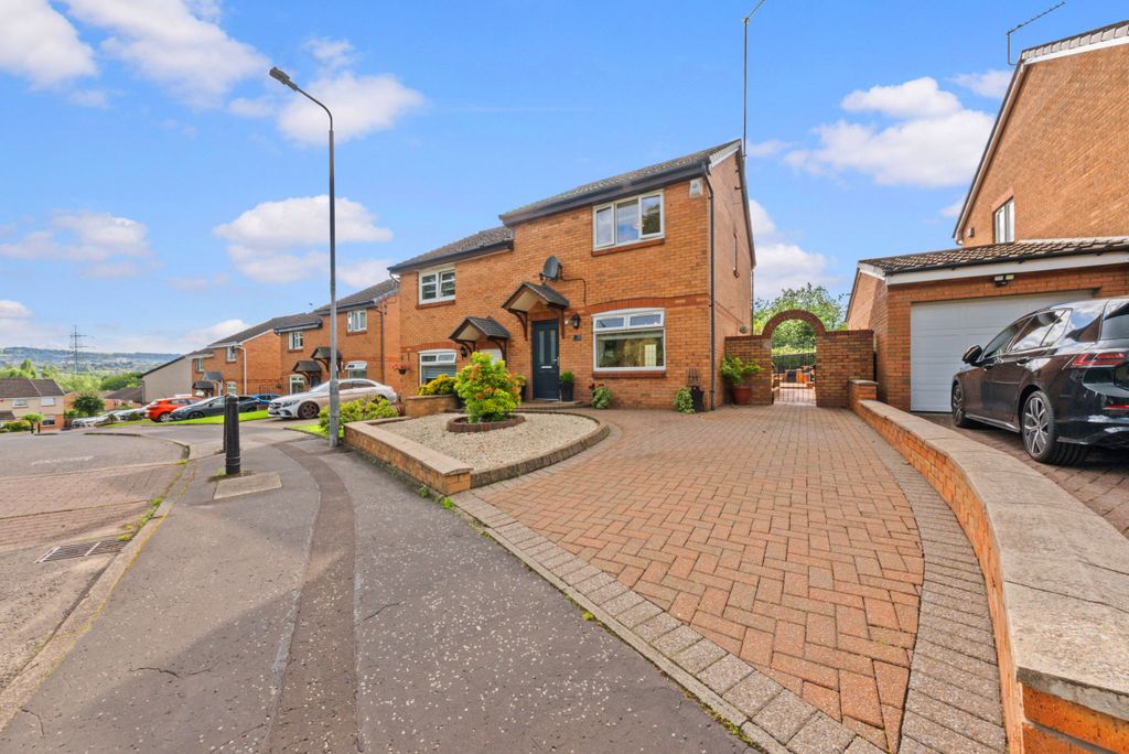 Property photo 1 of 30