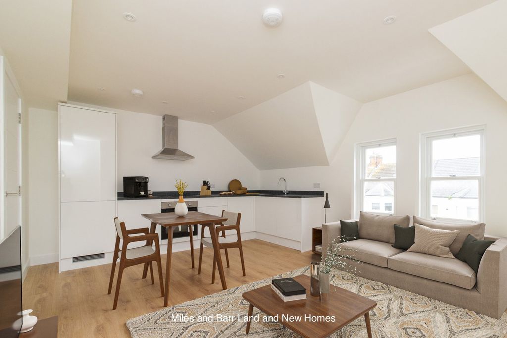 Property photo 1 of 12 Virtual Staging