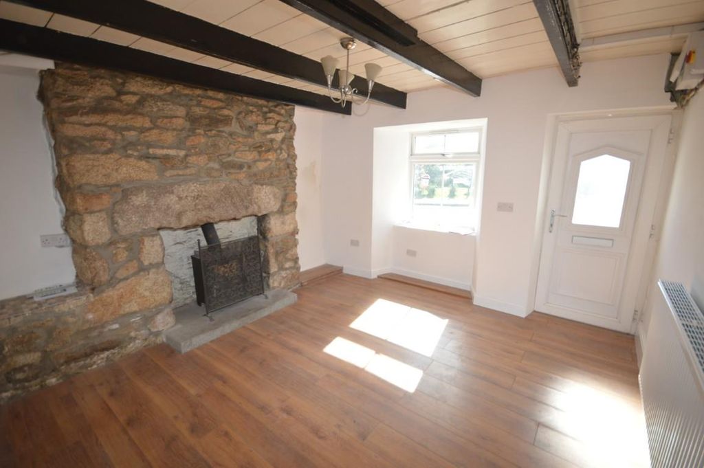 Property photo 2 of 13 Dsc_0019 (Medium).Jpg