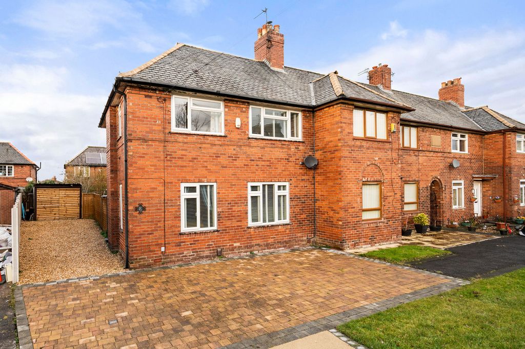 Property photo 1 of 21