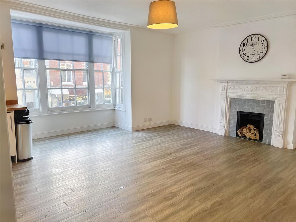 Property photo 2 of 6 Lounge/Diner /Open Plan Kitchen