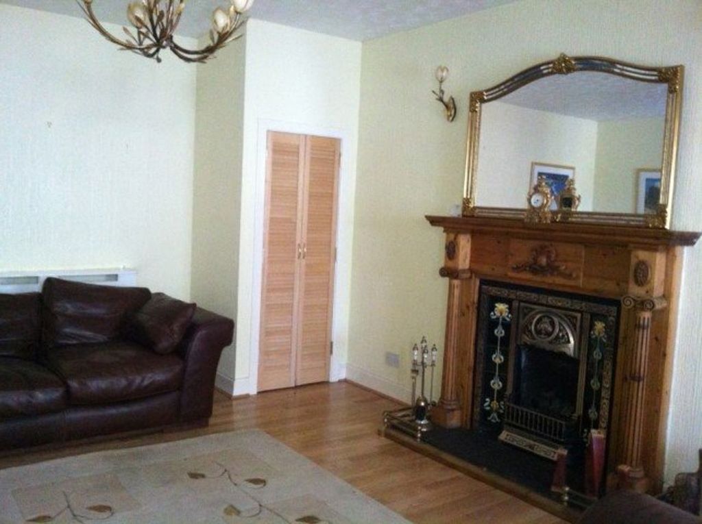 Property photo 2 of 27