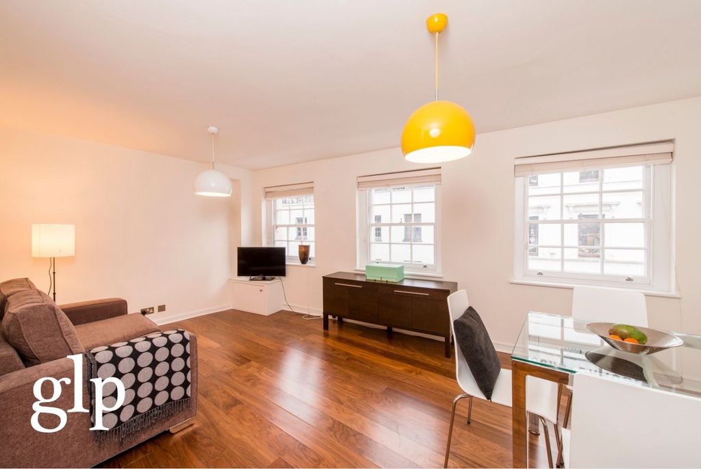 Property photo 1 of 9 987340