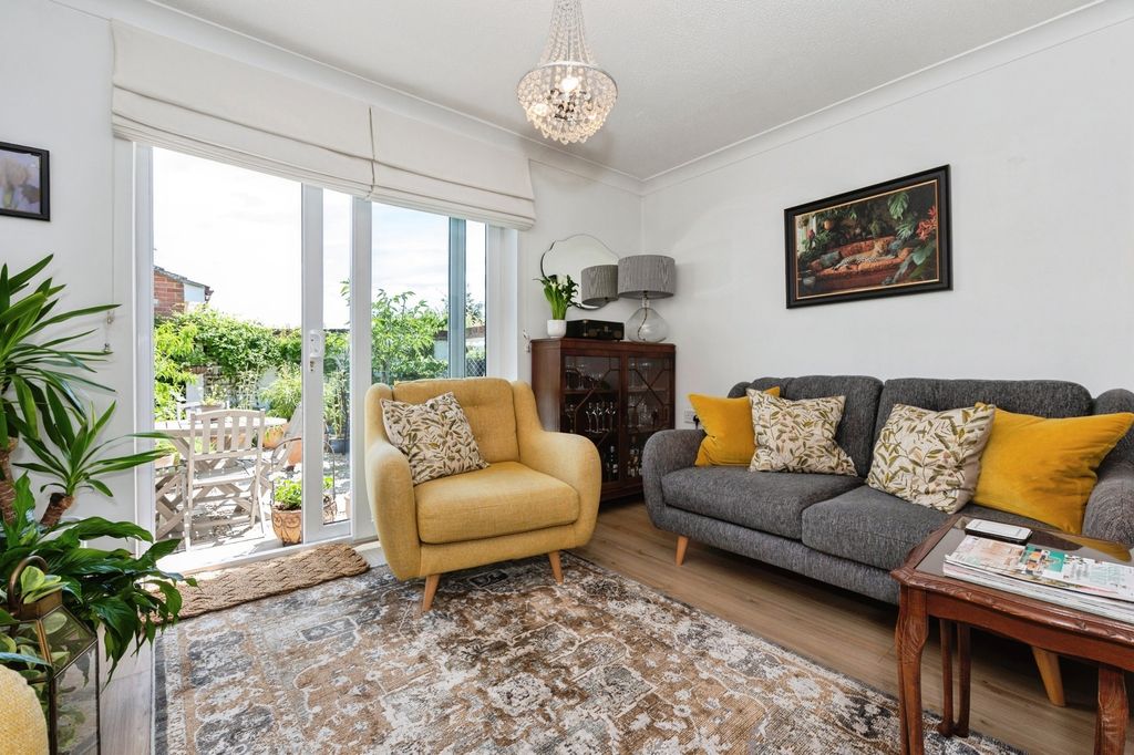 Property photo 3 of 15 Pbox-Img.Jpg