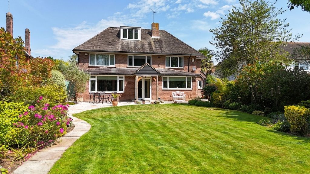 Property photo 3 of 32