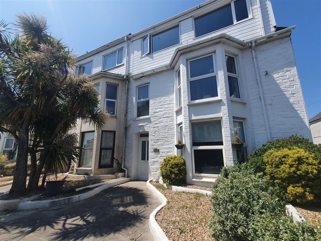 Property photo 1 of 10 5 Sunset Apartments