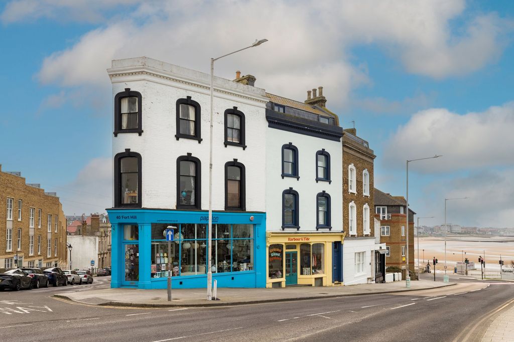 Property photo 1 of 36