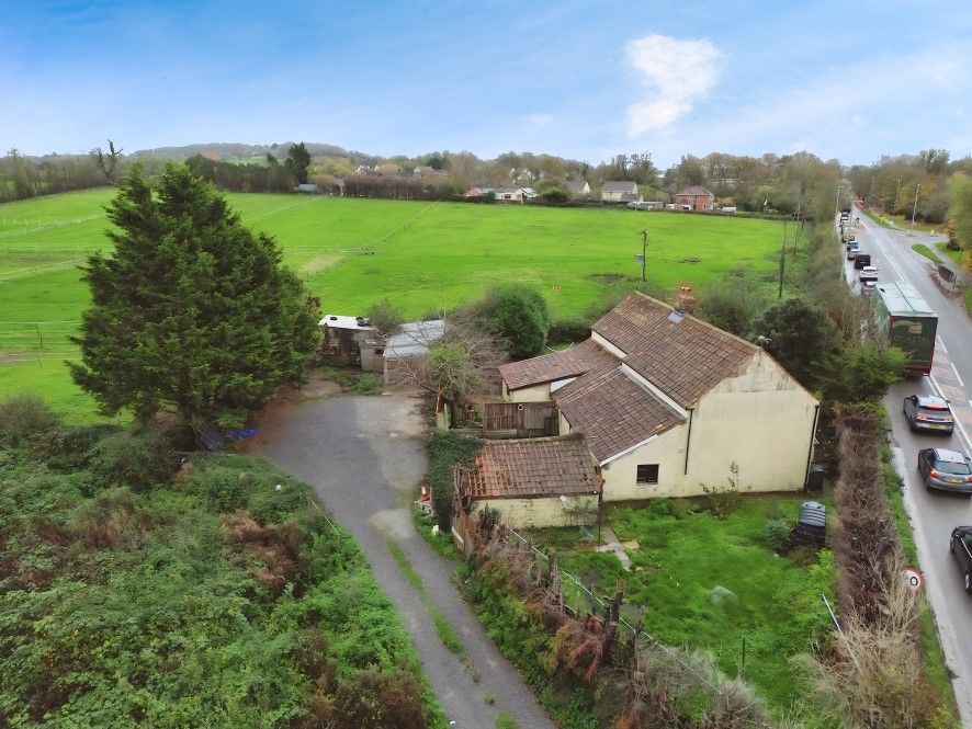 Property photo 2 of 22