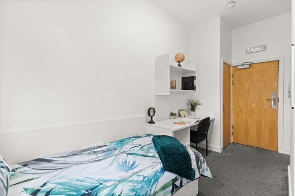 Property photo 1 of 7 E12 Bedroom