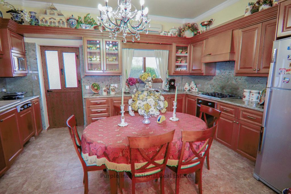 Property photo 3 of 45