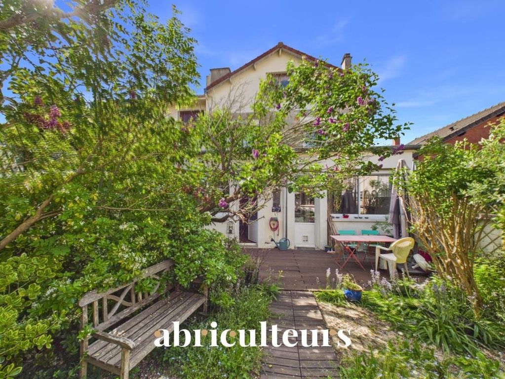 Property photo 1 of 19 Clamart: Bright Family Home, 4 Bedrooms, Garden, Outbuilding And Great Potential