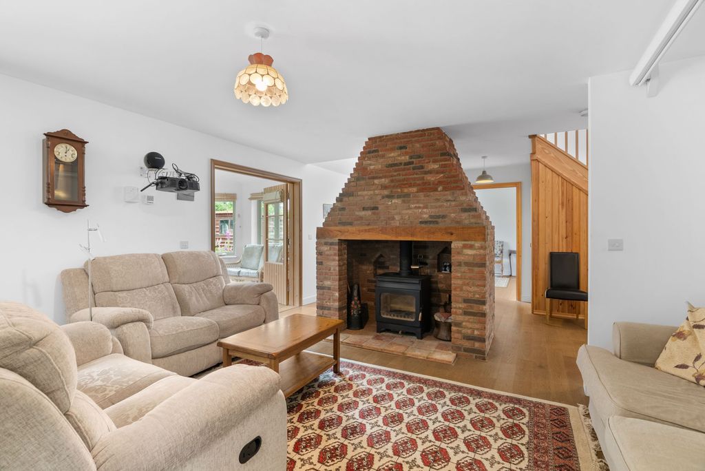 Property photo 3 of 38